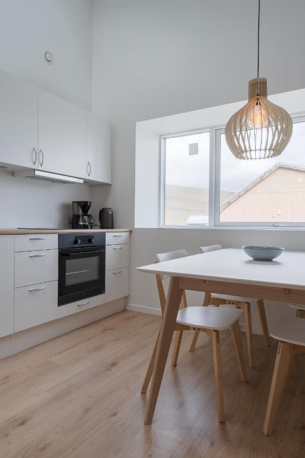 Studio Apartments Close To Airport Mithvagur Eksteriør billede