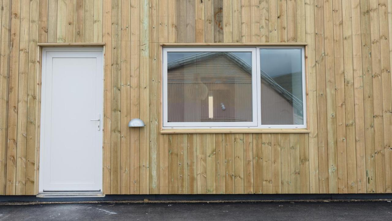Studio Apartments Close To Airport Mithvagur Eksteriør billede